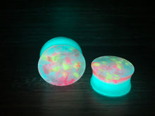 Electric pink - round -plugs