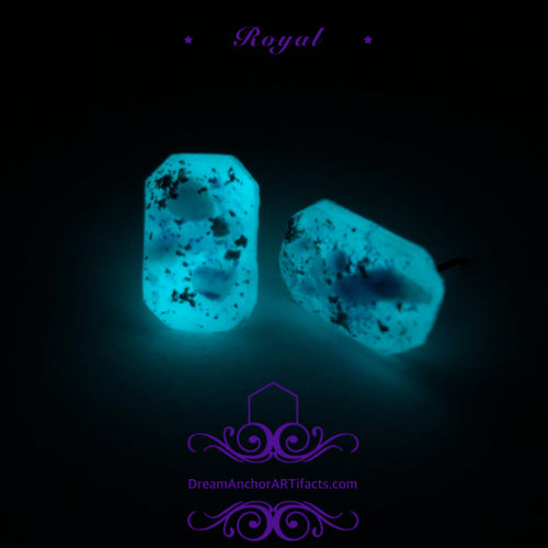Royal emerald stud earrings