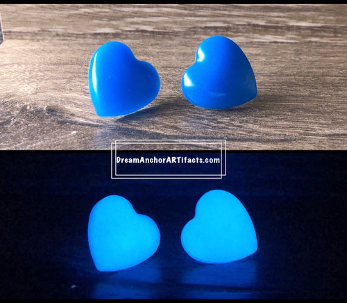 Cold hearted - baby blue stud earrings
