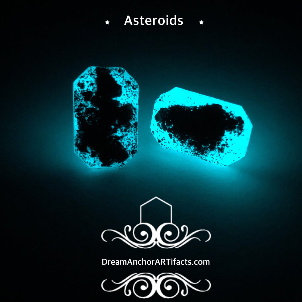 Asteroids emerald stud earrings