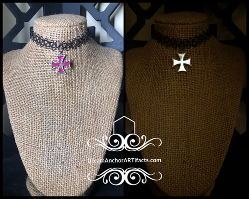 Maltese Cross -henna glow choker