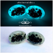Asteroids oval stud earrings
